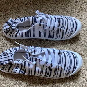 Ardene size 8 striped sneakers NWOT